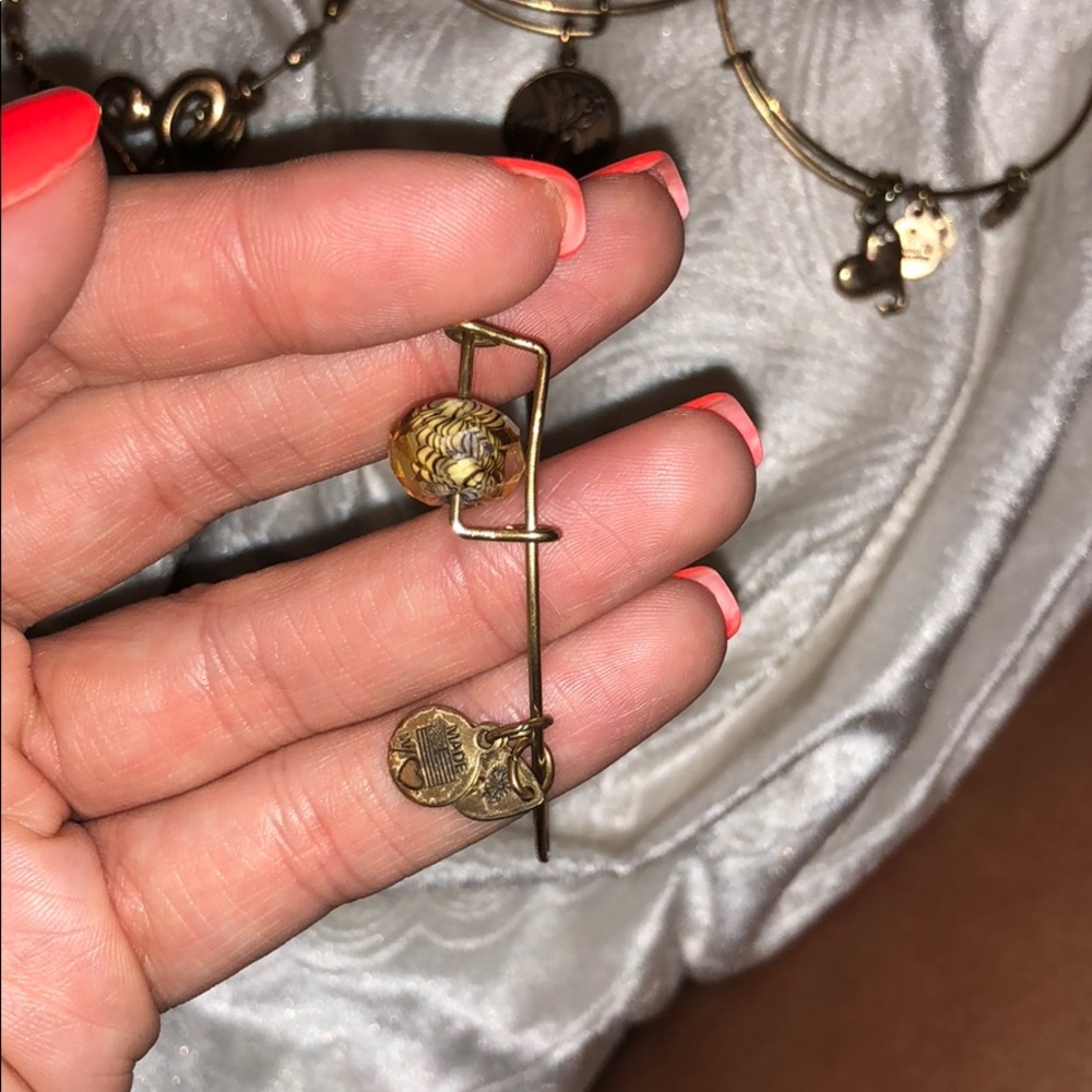 Gem bracelet